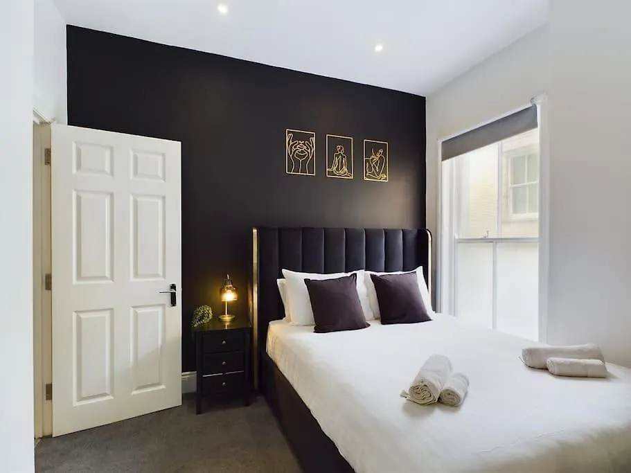 The Black Marble Suite 布赖顿